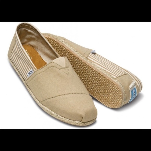 TOMS men’s slip-on university khaki. - Picture 2 of 2